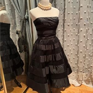 NEW Betsy Johnson Elegant Strapless Midi Dress